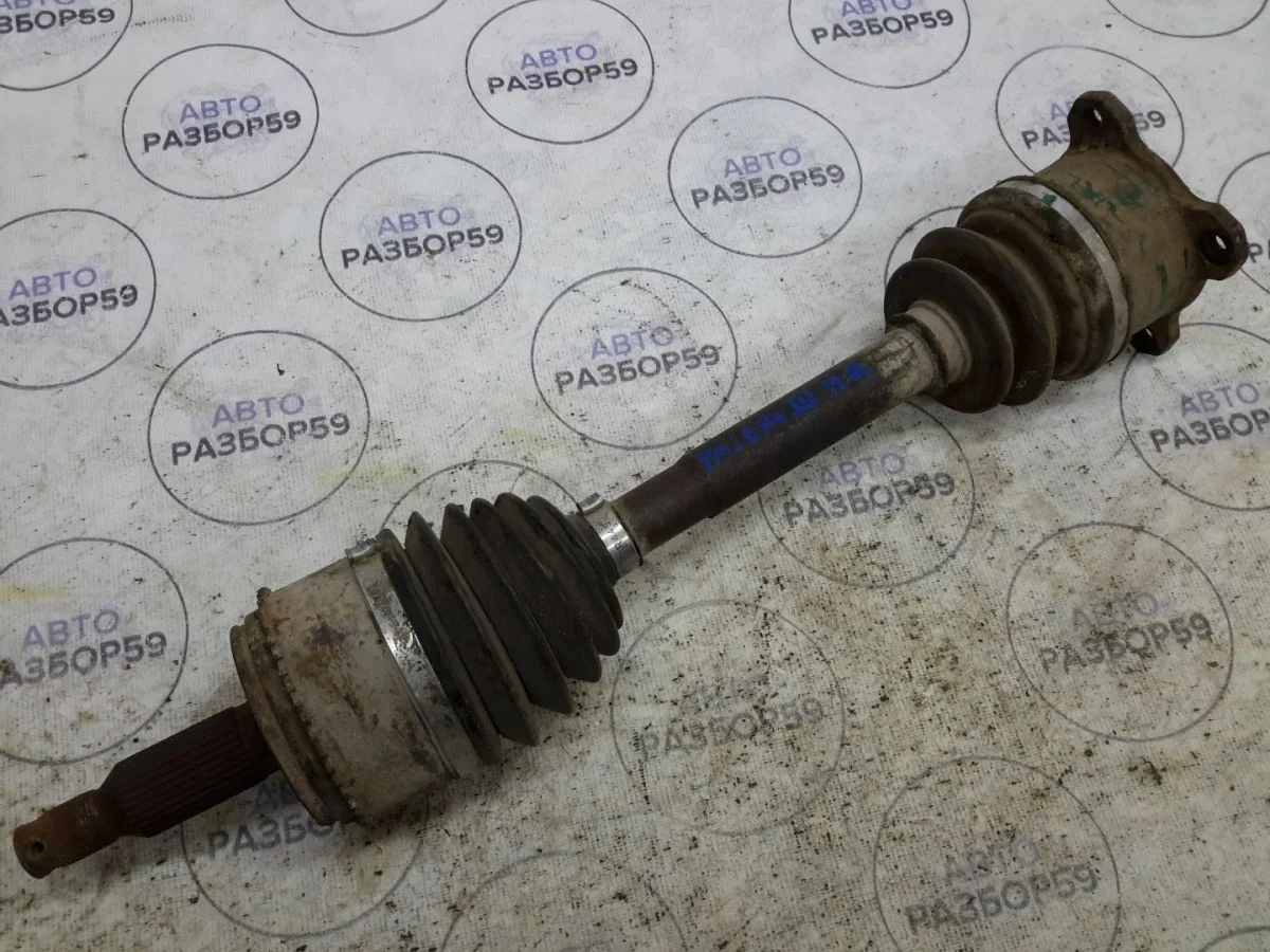 Привод передний правый Mitsubishi Pajero III (1999—2003)