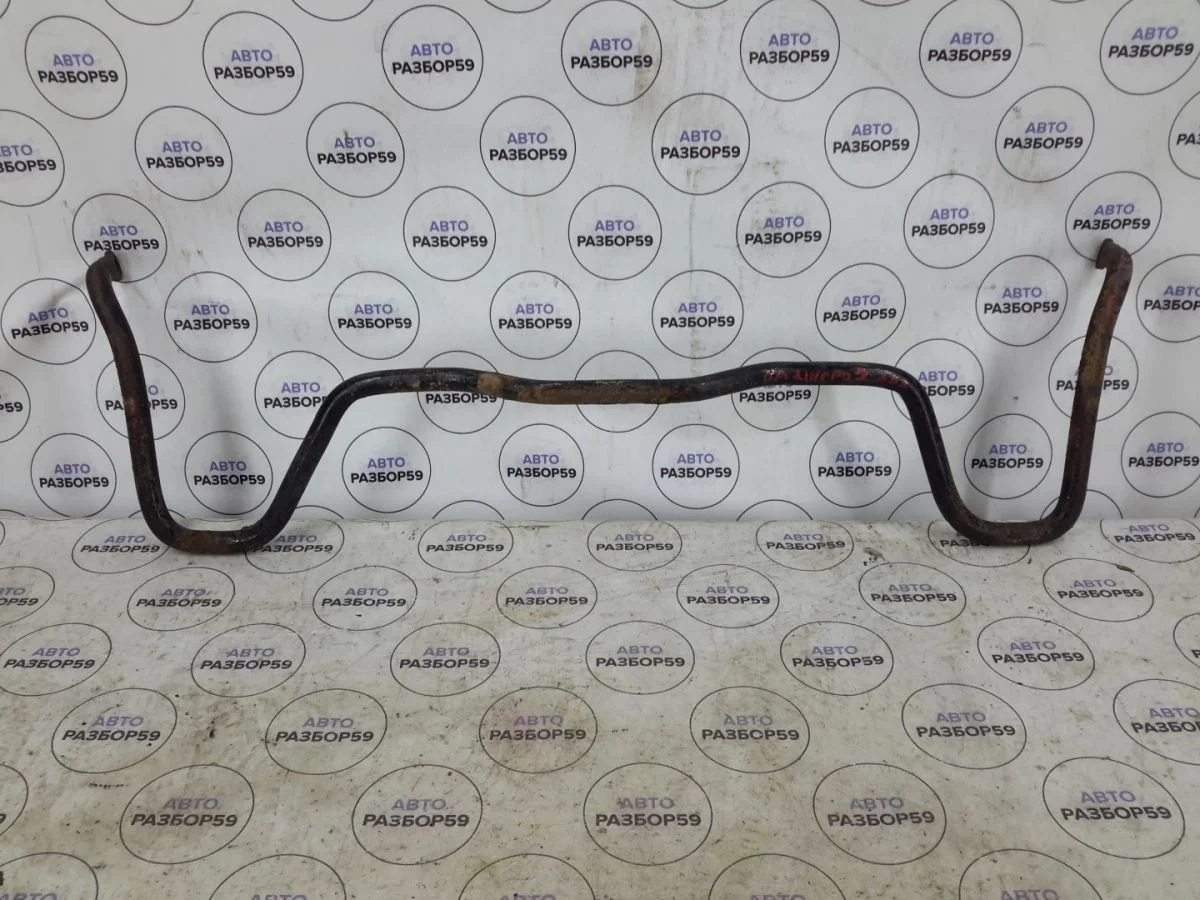 Стабилизатор задний Mitsubishi Pajero III (1999—2003)