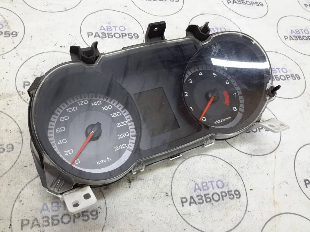 Панель приборов Mitsubishi Outlander II (2005—2009)