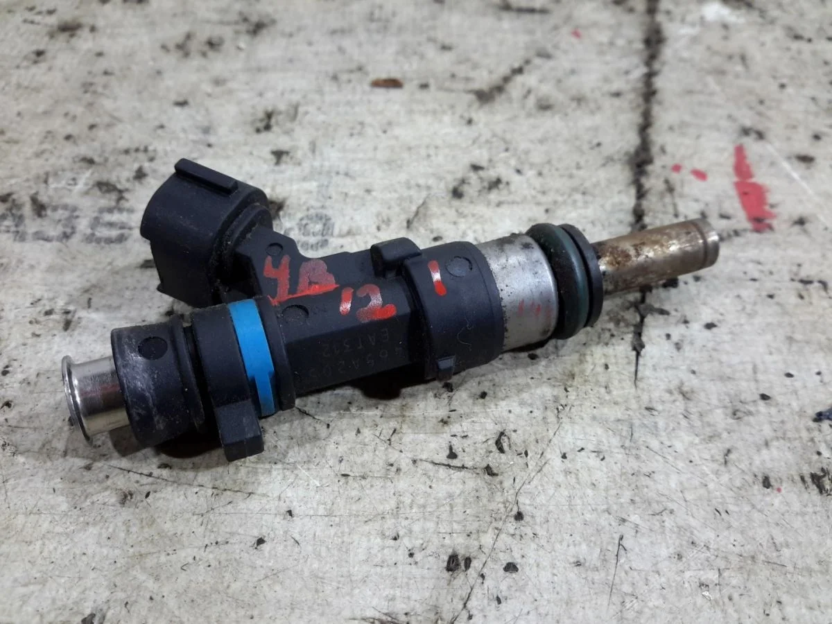 Форсунка топливная Mitsubishi Outlander II (2005—2009)