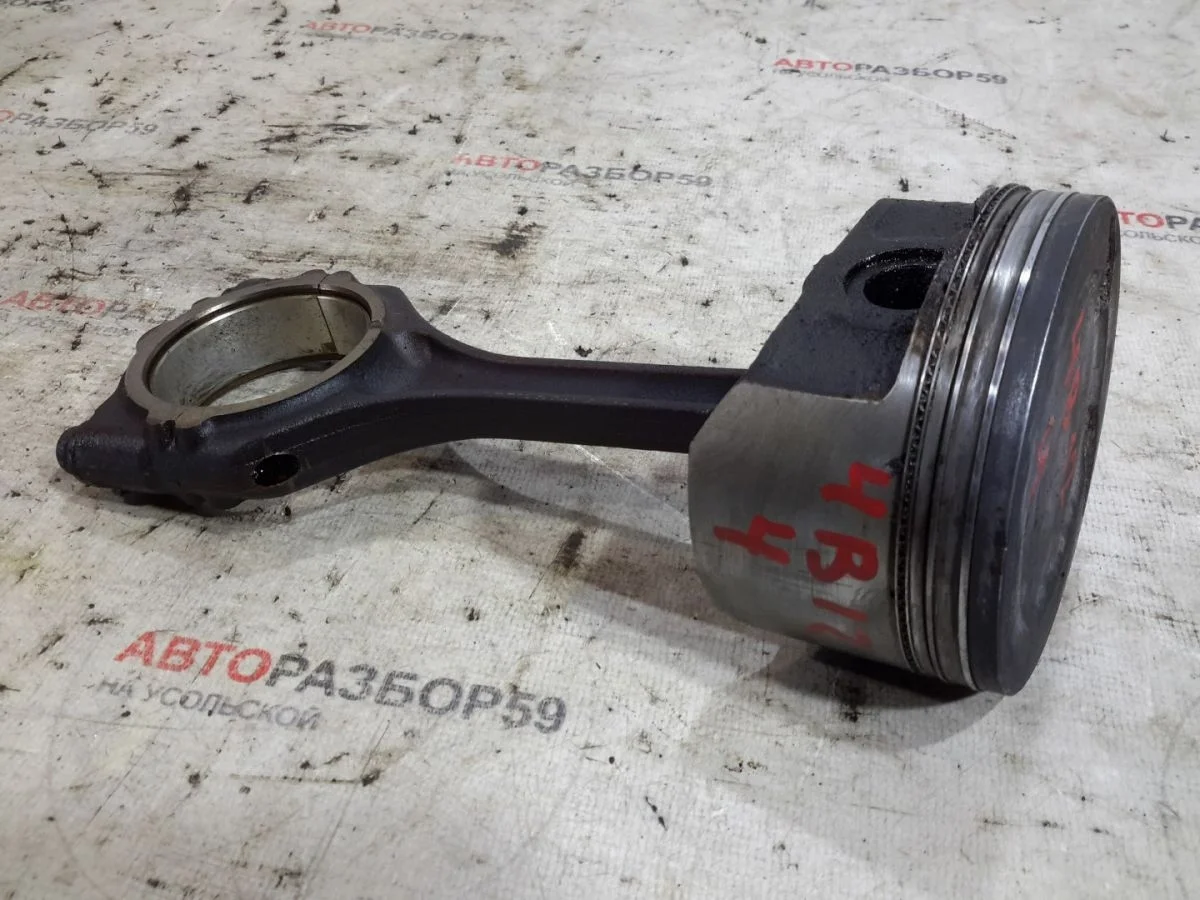 Поршень с шатуном Mitsubishi Outlander II (2005—2009)