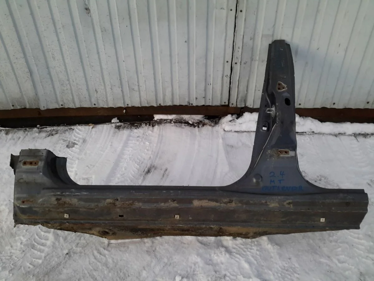 Порог левый Mitsubishi Outlander I (2002—2009)