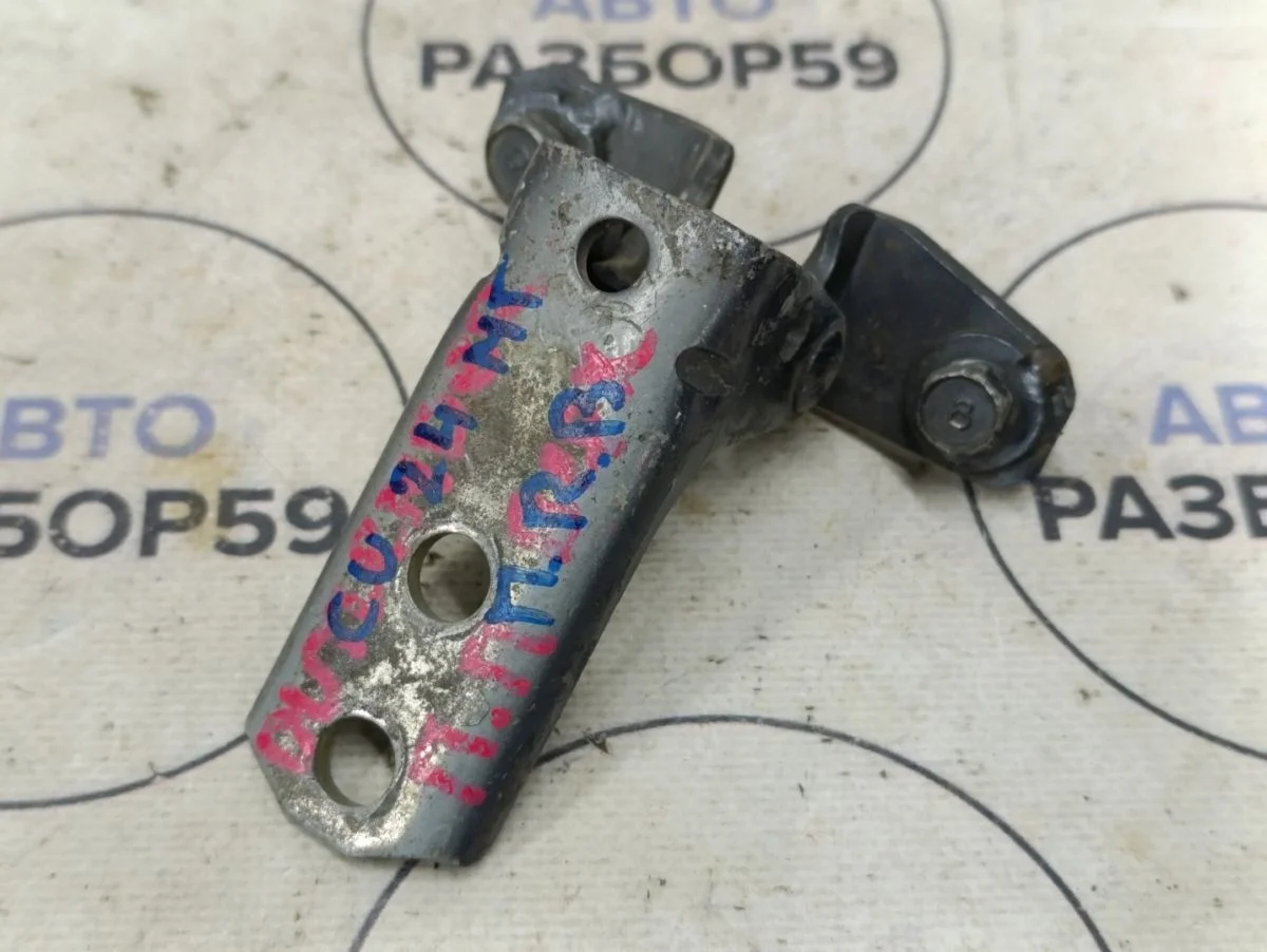 Петля двери Mitsubishi Outlander I (2002—2009)