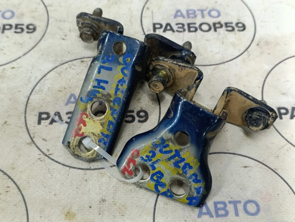 Петля двери Mitsubishi Outlander I (2002—2009)