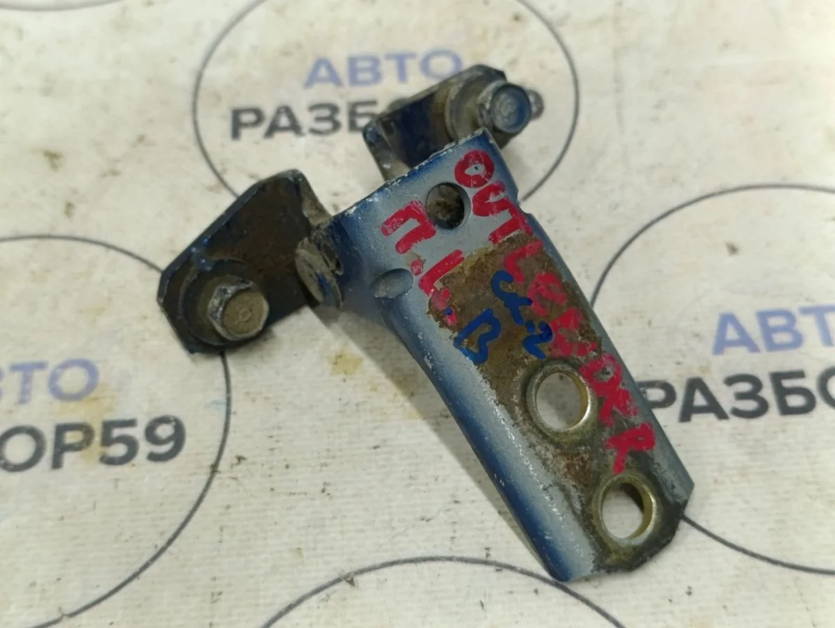 Петля двери Mitsubishi Outlander I (2002—2009)