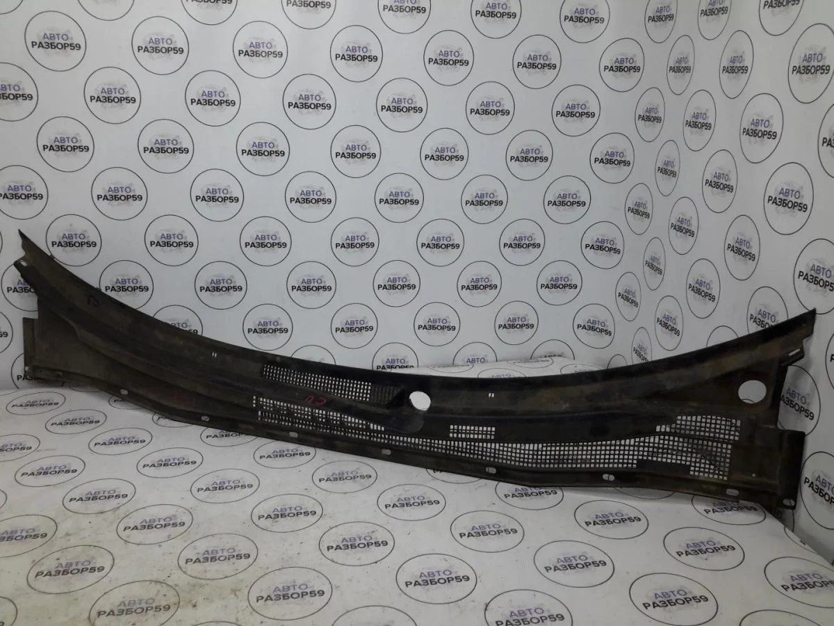 Жабо Mitsubishi Outlander I (2002—2009)