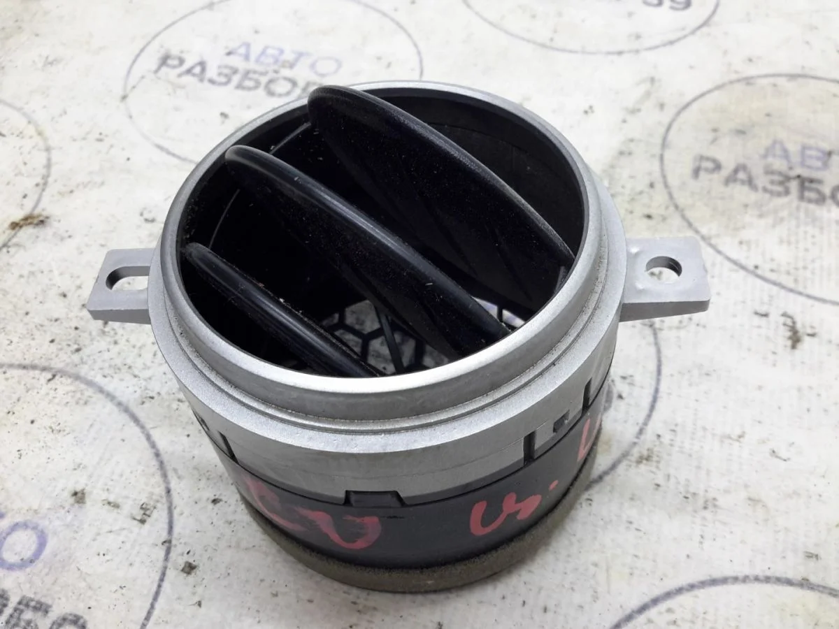 Дефлектор печки Mitsubishi Outlander I (2002—2009)