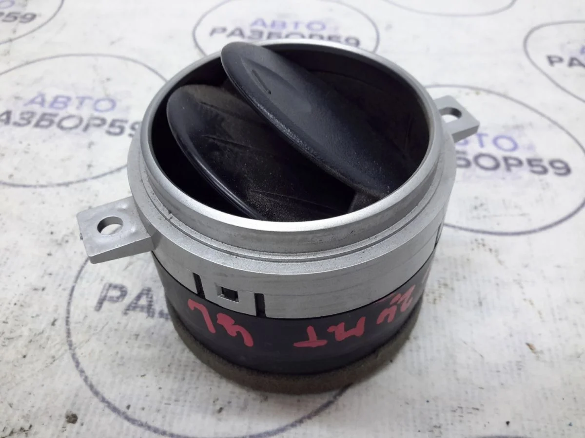 Дефлектор печки Mitsubishi Outlander I (2002—2009)