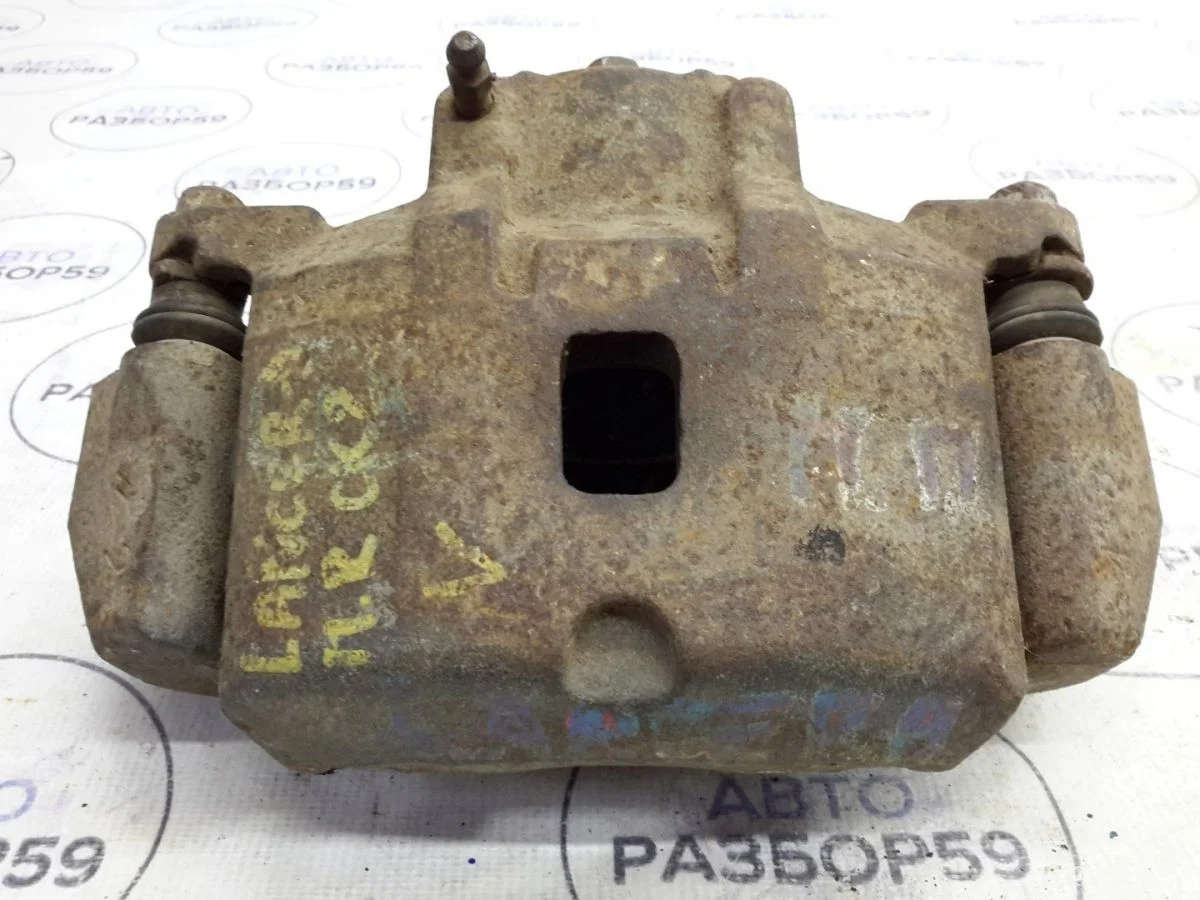 Суппорт передний правый Mitsubishi Lancer IX (2000—2007)