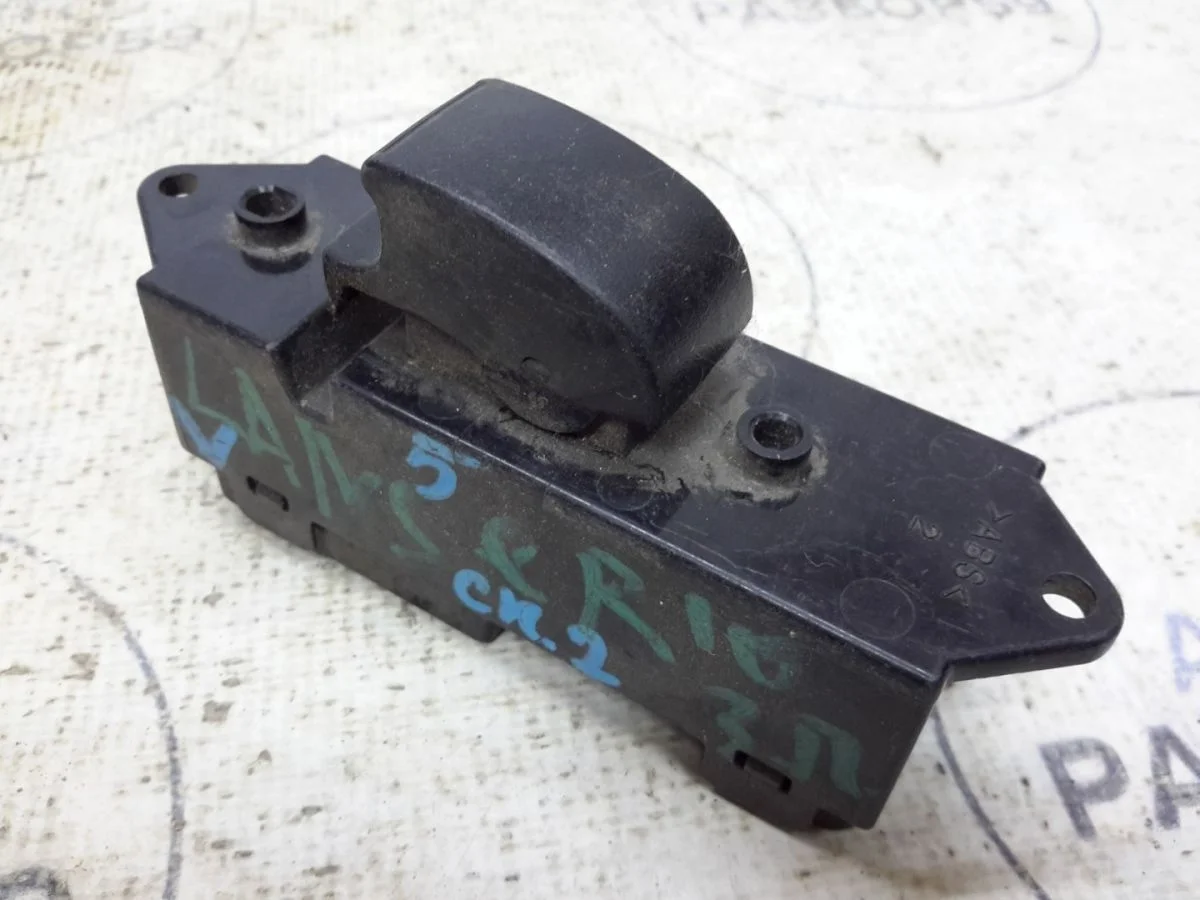 Кнопка стеклоподъемника Mitsubishi Lancer X рестайлинг 2 (2015—2017)