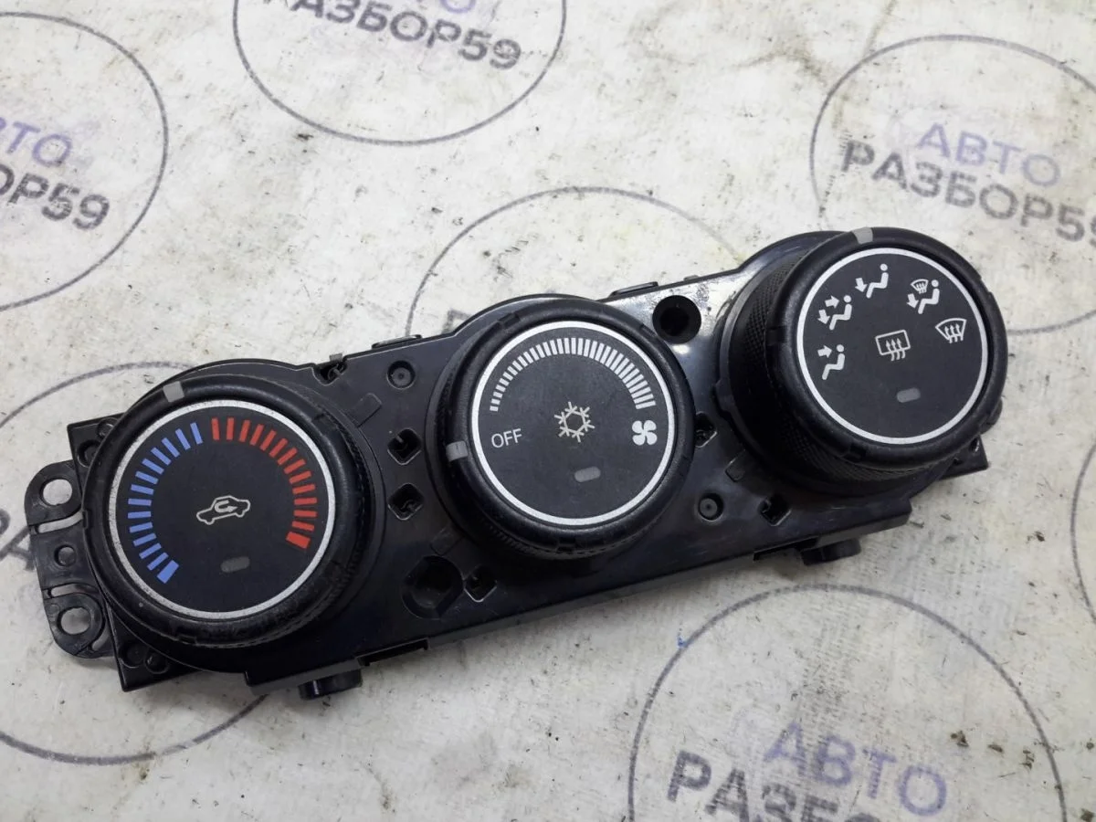 Блок управления отопителем Mitsubishi Lancer X (2007—2010)