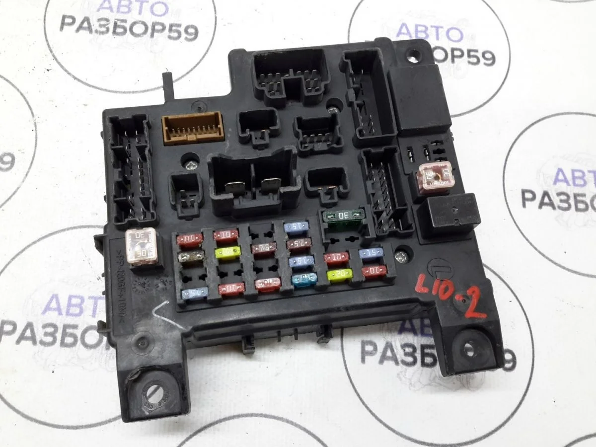 Блок предохранителей Mitsubishi Lancer X (2007—2010)