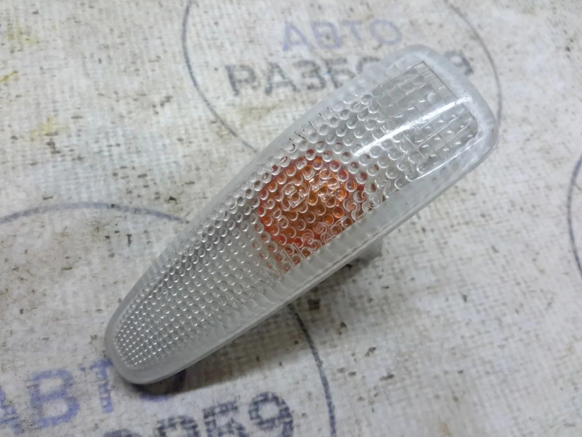 Повторитель в крыло Mitsubishi Lancer X (2007—2010)