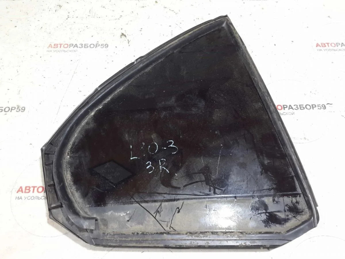 Форточка двери задней правой Mitsubishi Lancer X (2007—2010)