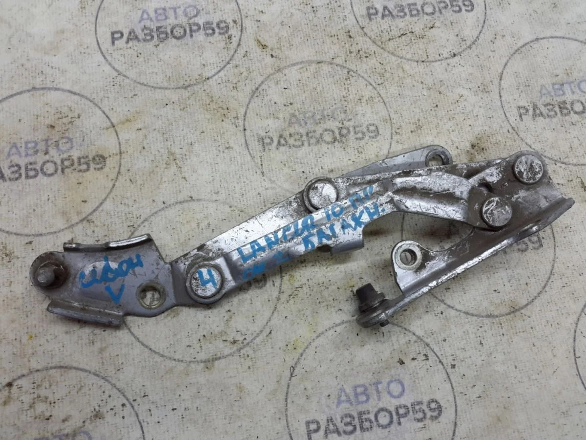 Петля багажника Mitsubishi Lancer X (2007—2010)