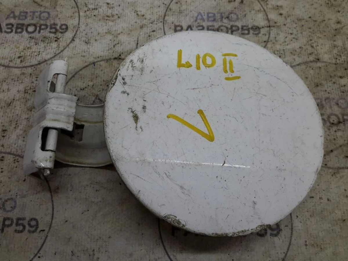 Лючок бензобака Mitsubishi Lancer X (2007—2010)