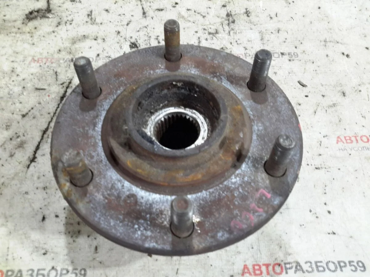 Ступица передняя Mitsubishi L200 IV рестайлинг (2013—2015)