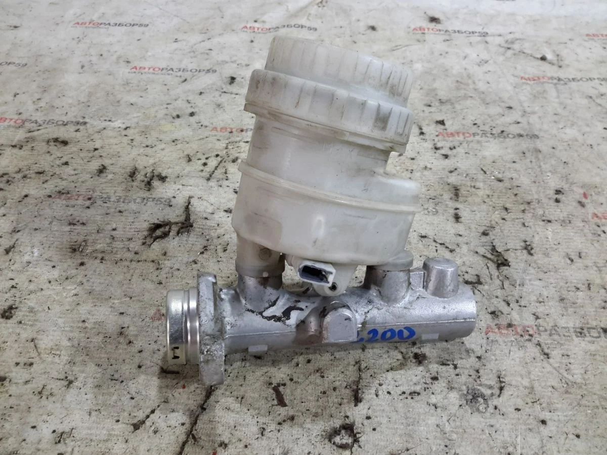 Главный тормозной цилиндр Mitsubishi L200 IV рестайлинг (2013—2015)