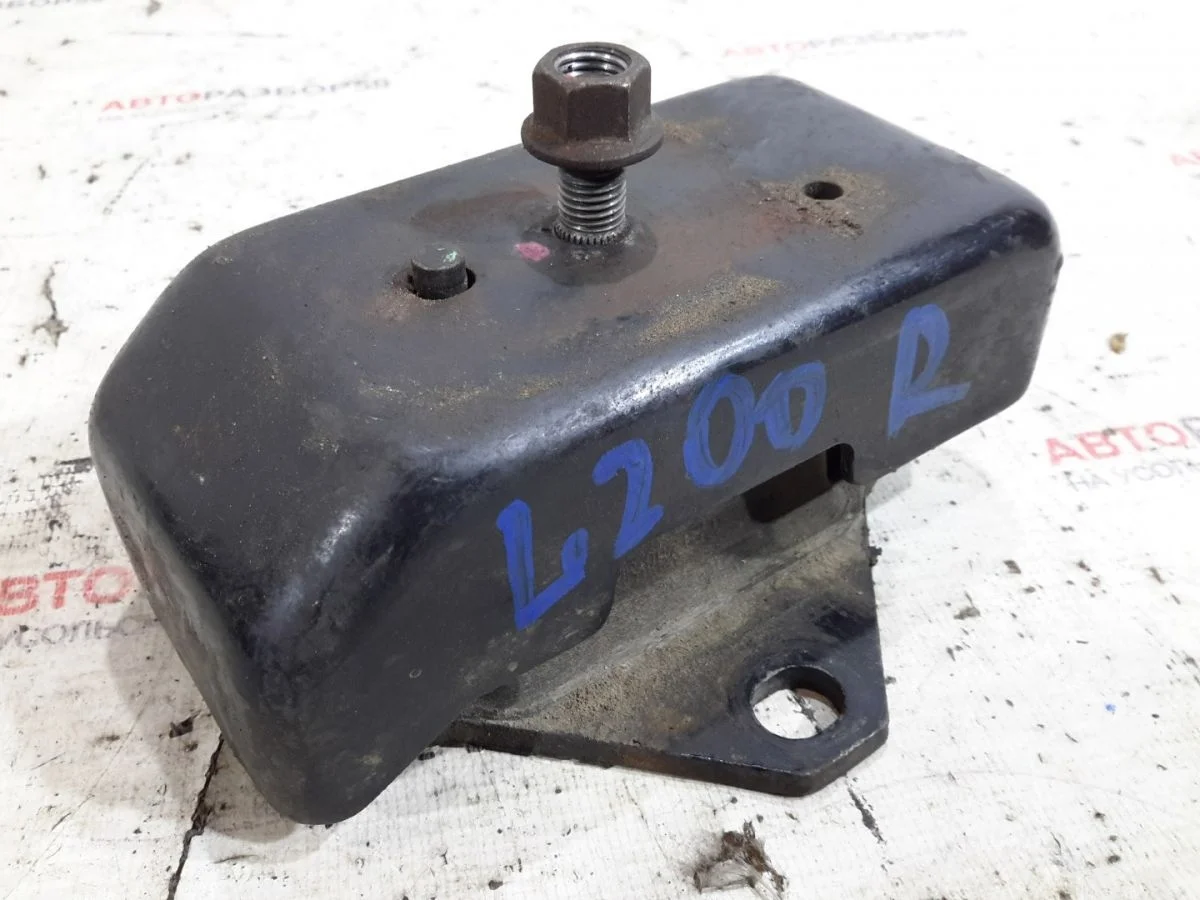 Опора двигателя Mitsubishi L200 IV рестайлинг (2013—2015)