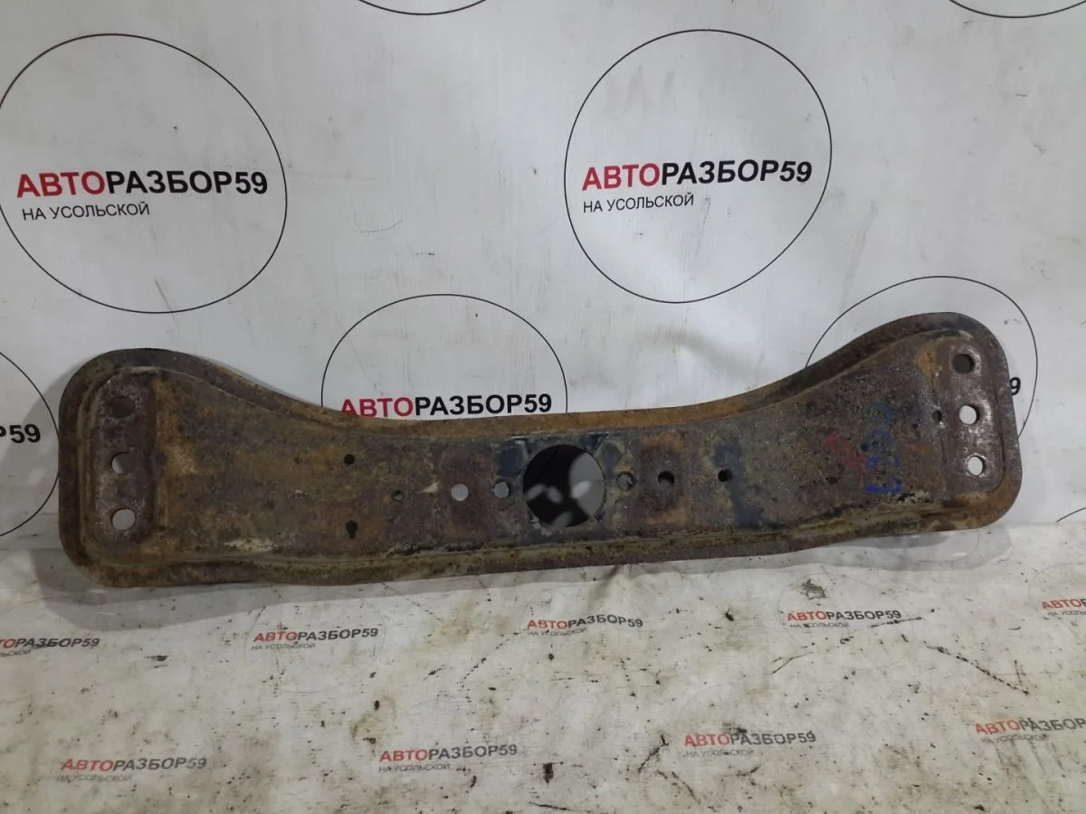 Балка КПП Mitsubishi L200 IV рестайлинг (2013—2015)