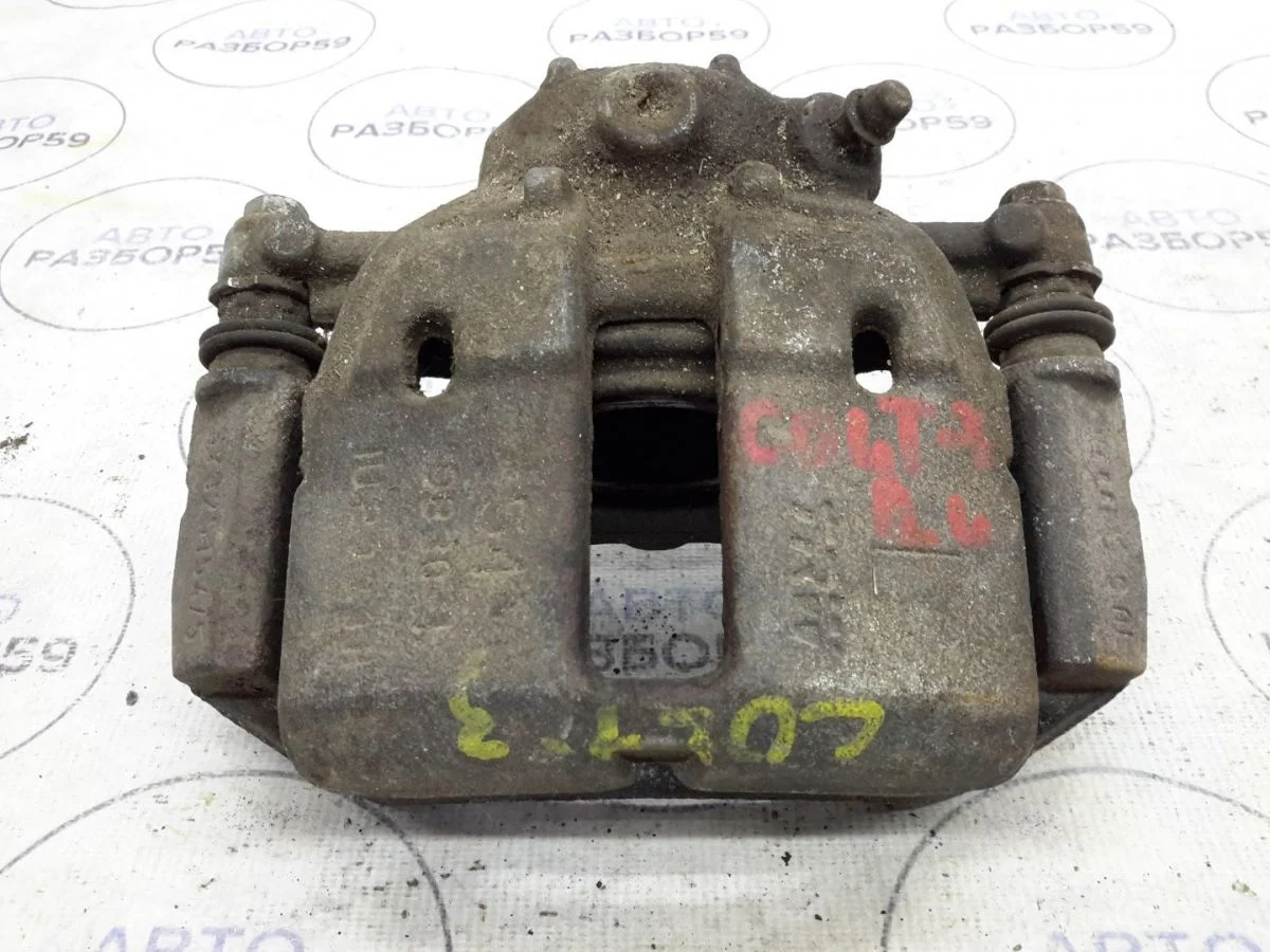 Суппорт передний левый Mitsubishi Colt Z30 (2002—2012)