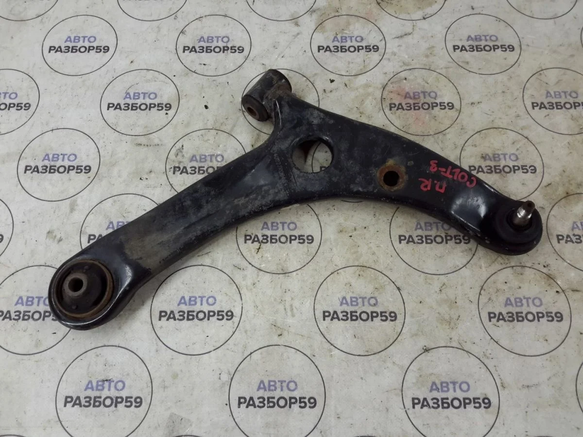 Рычаг передний правый Mitsubishi Colt Z30 (2002—2012)