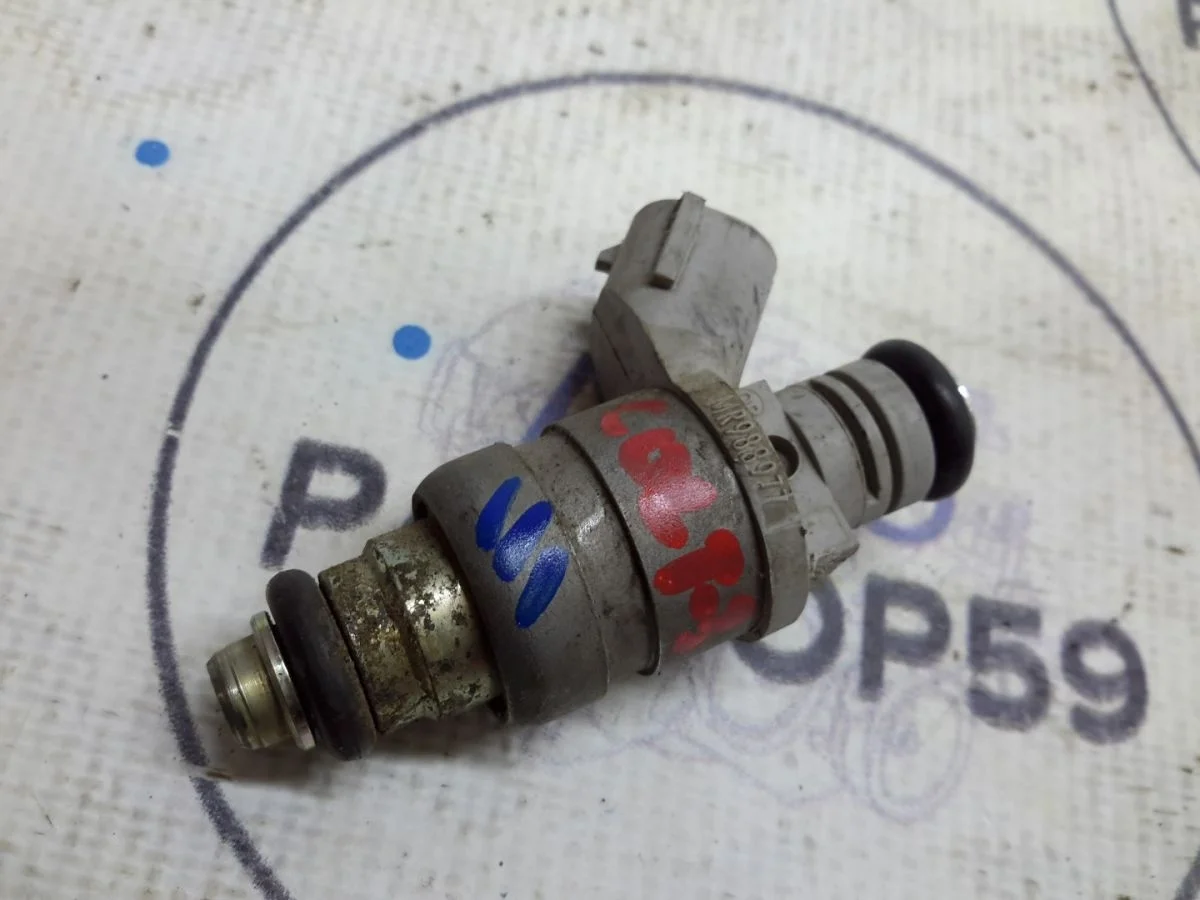 Форсунка топливная Mitsubishi Colt Z30 (2002—2012)