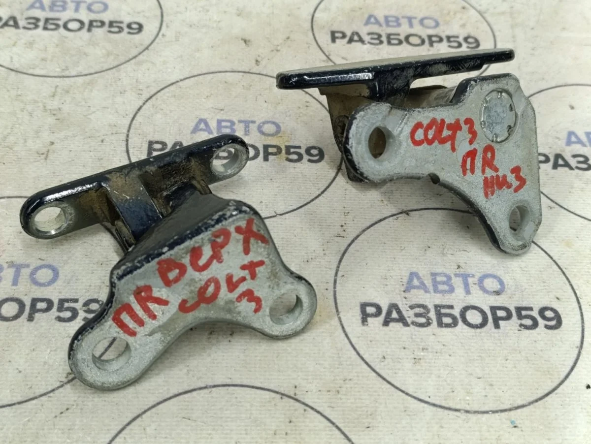 Петля двери Mitsubishi Colt Z30 (2002—2012)