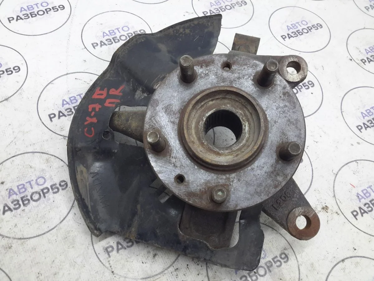 Кулак передний правый Mazda CX-7 I (2006—2009)