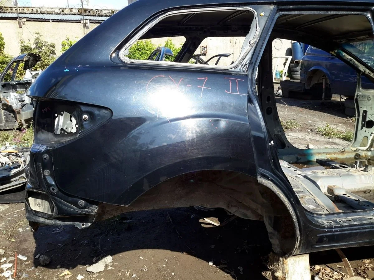 Крыло заднее правое Mazda CX-7 I (2006—2009)