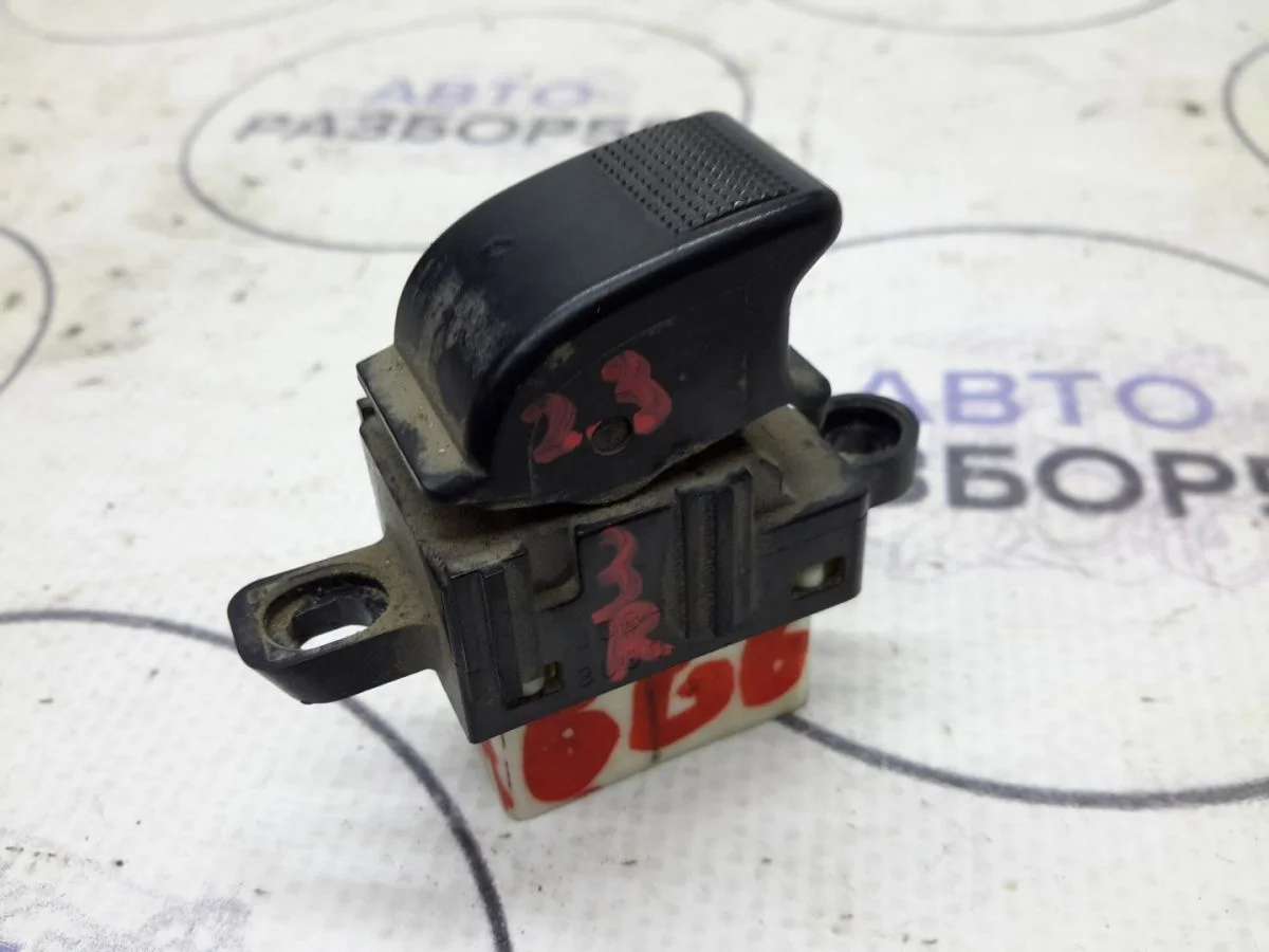 Кнопка стеклоподъемника Mazda 6 GG (2002—2005)