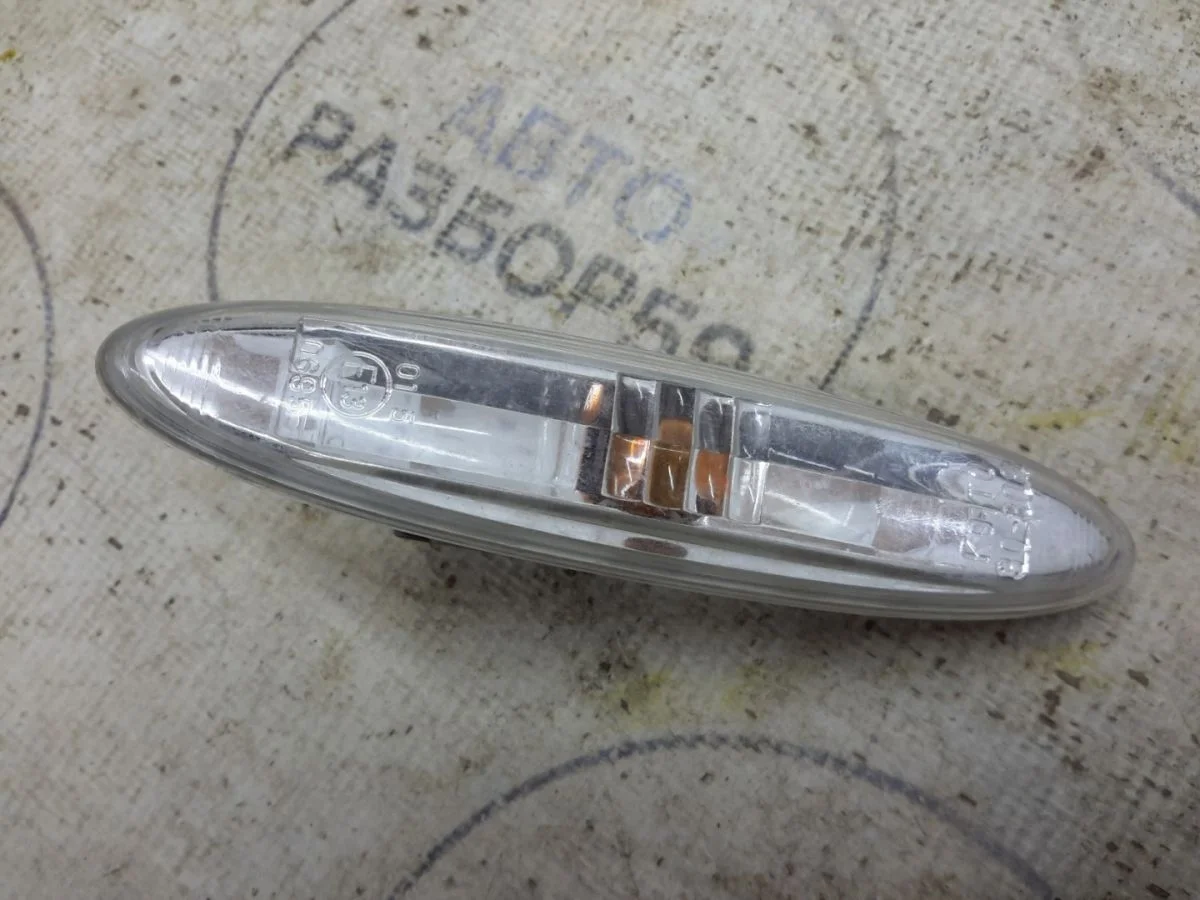 Повторитель в крыло Lexus GS III рестайлинг (2007—2011)