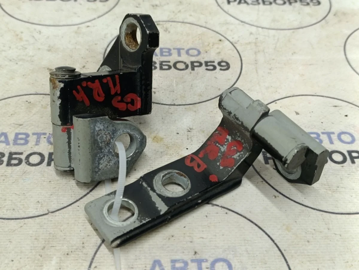 Петля двери Lexus GS III рестайлинг (2007—2011)