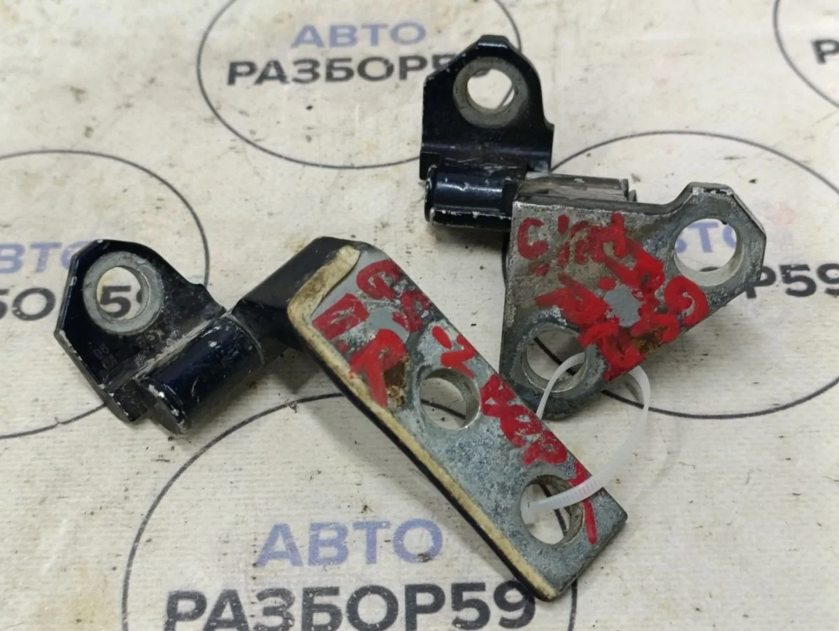 Петля двери Lexus GS III рестайлинг (2007—2011)