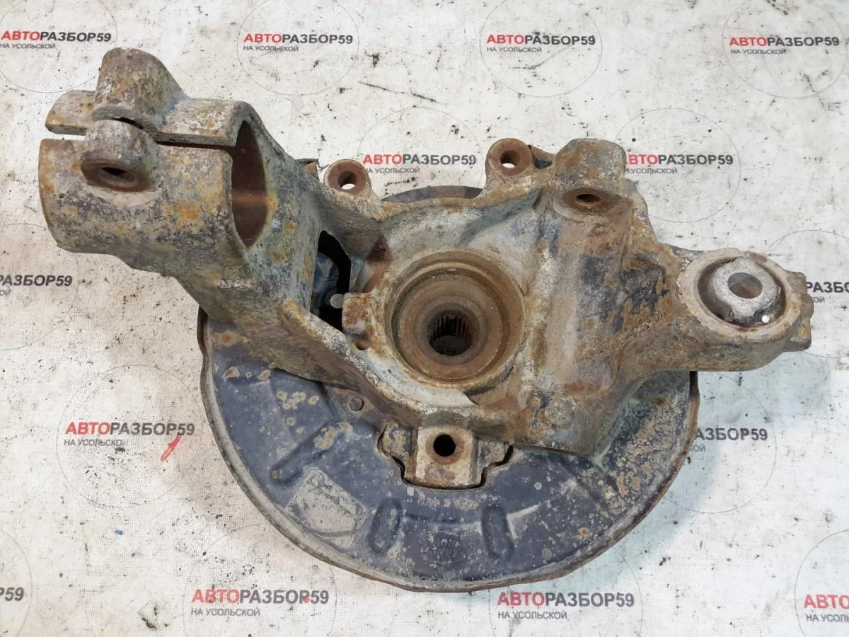 Кулак задний правый Land Rover Freelander II рестайлинг 2 (2012—2014)