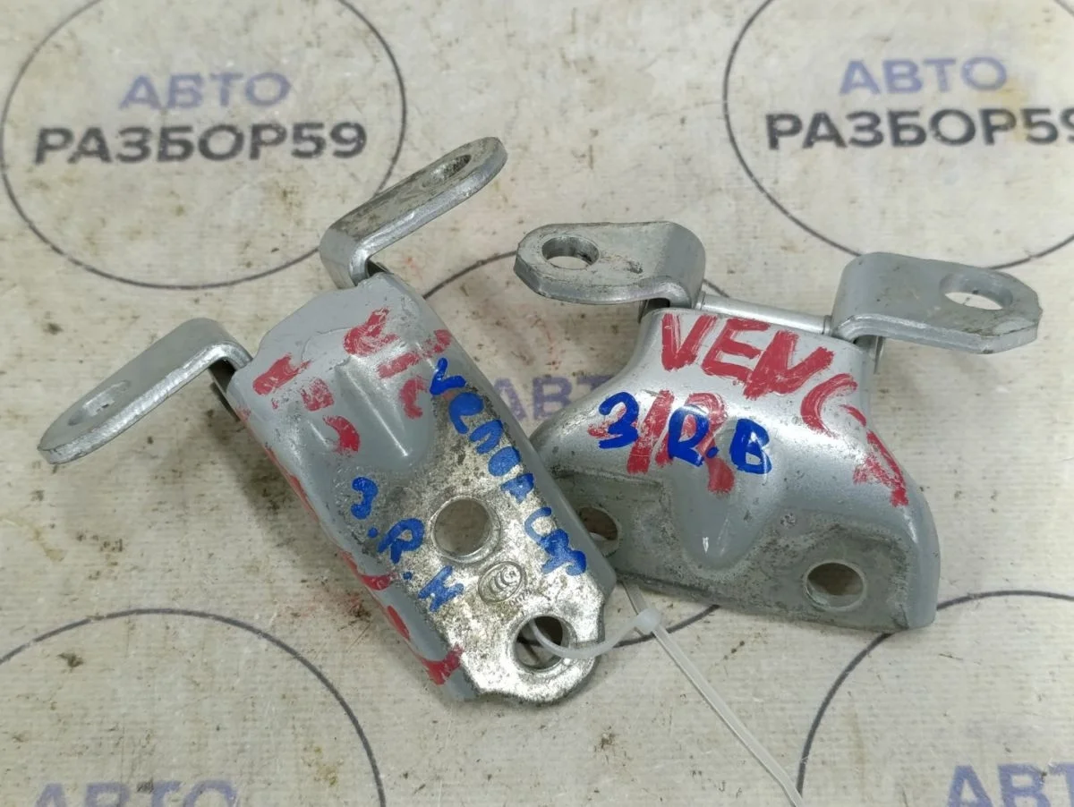 Петля двери Kia Venga I рестайлинг (2014—2018)