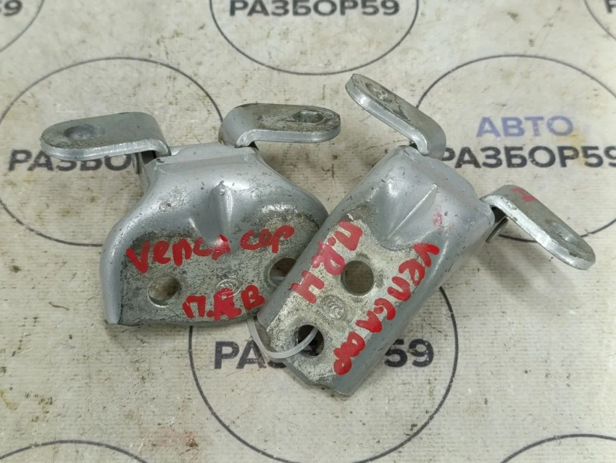 Петля двери Kia Venga I рестайлинг (2014—2018)