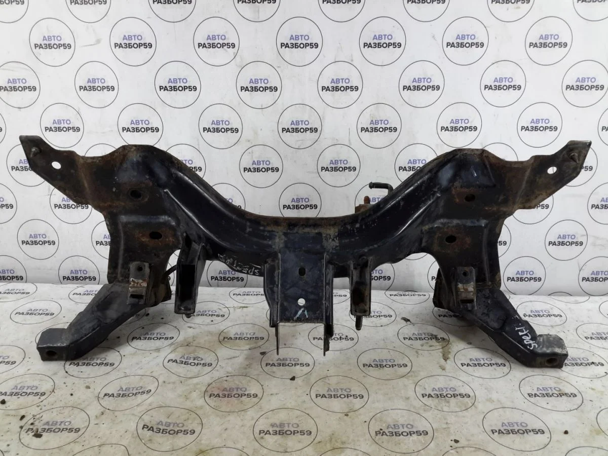 Подрамник передний Kia Spectra I (2000—2001)