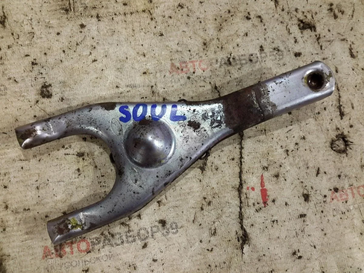 Вилка сцепления Kia Soul I (2008—2011)