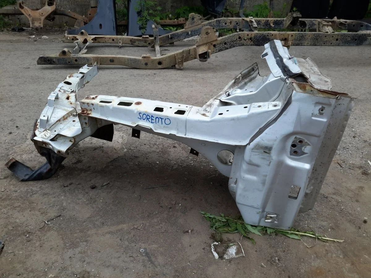 Лонжерон левый Kia Sorento I (2002—2006)