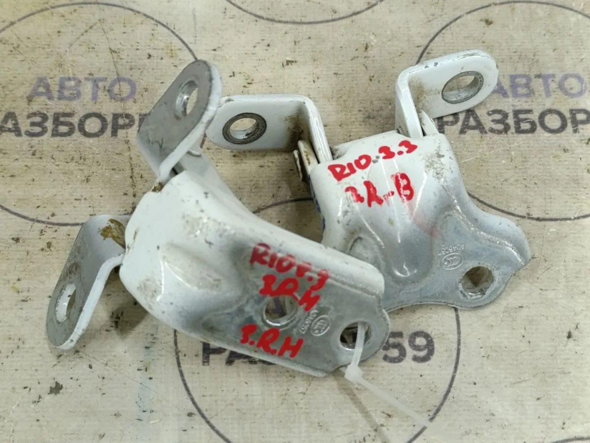 Петля двери Kia Rio III рестайлинг (2015—2017)