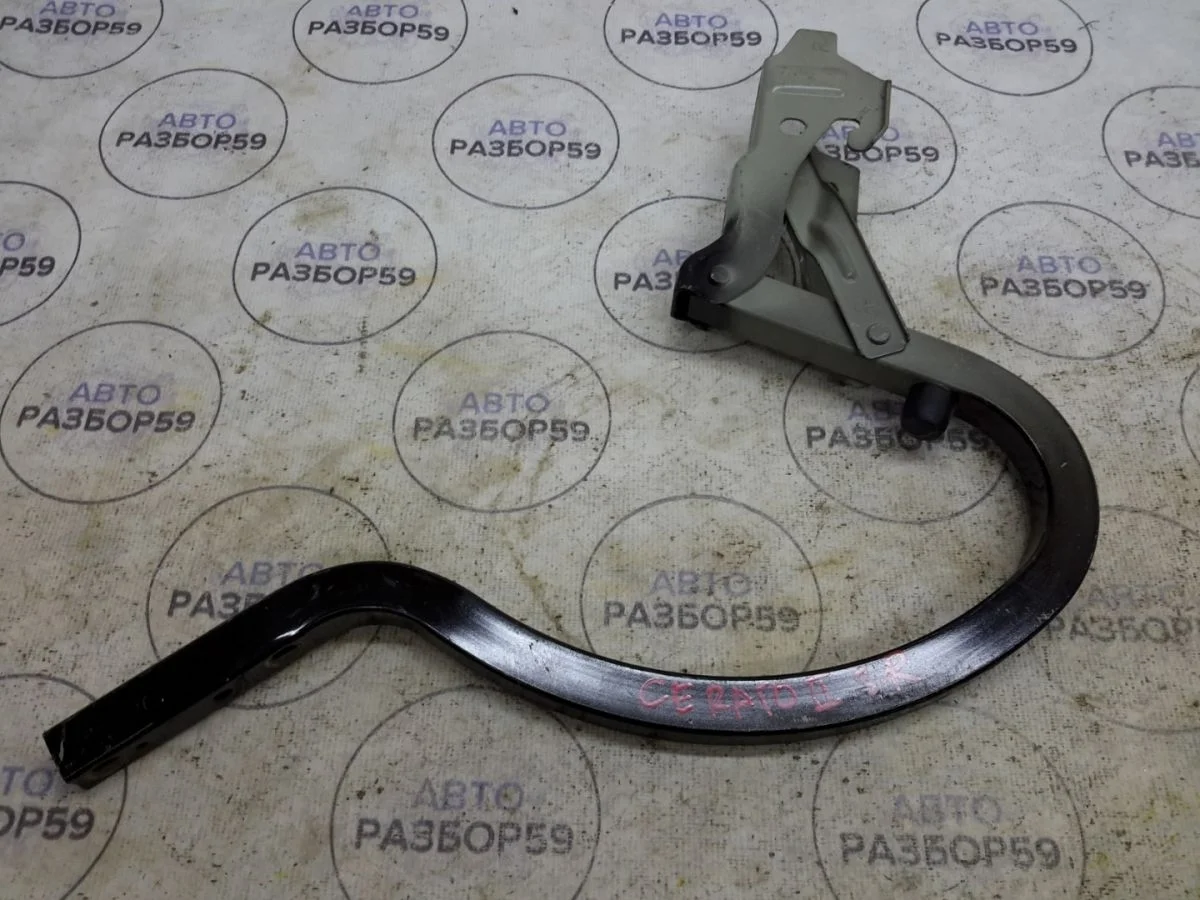 Петля багажника Kia Cerato II (2008—2013)