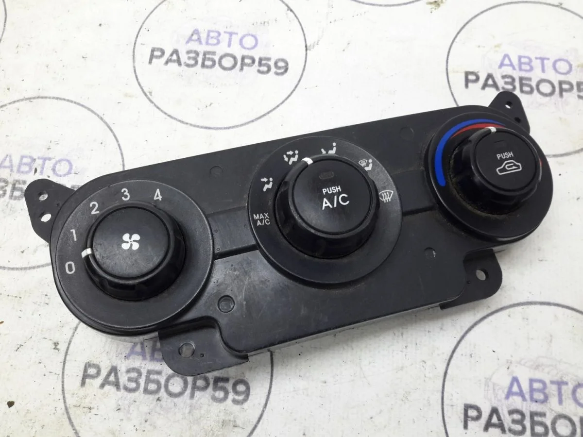 Блок управления отопителем Kia Cerato I (2003—2007)