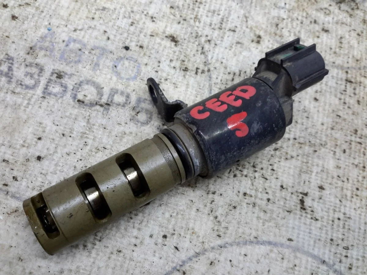 Клапан изменения фаз ГРМ Kia Ceed ED рестайлинг (2010—2012)