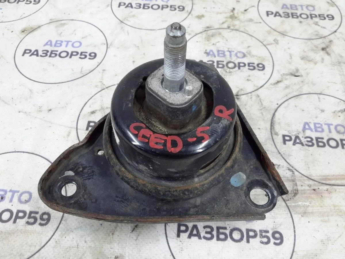 Опора двигатель правая Kia Ceed ED рестайлинг (2010—2012)