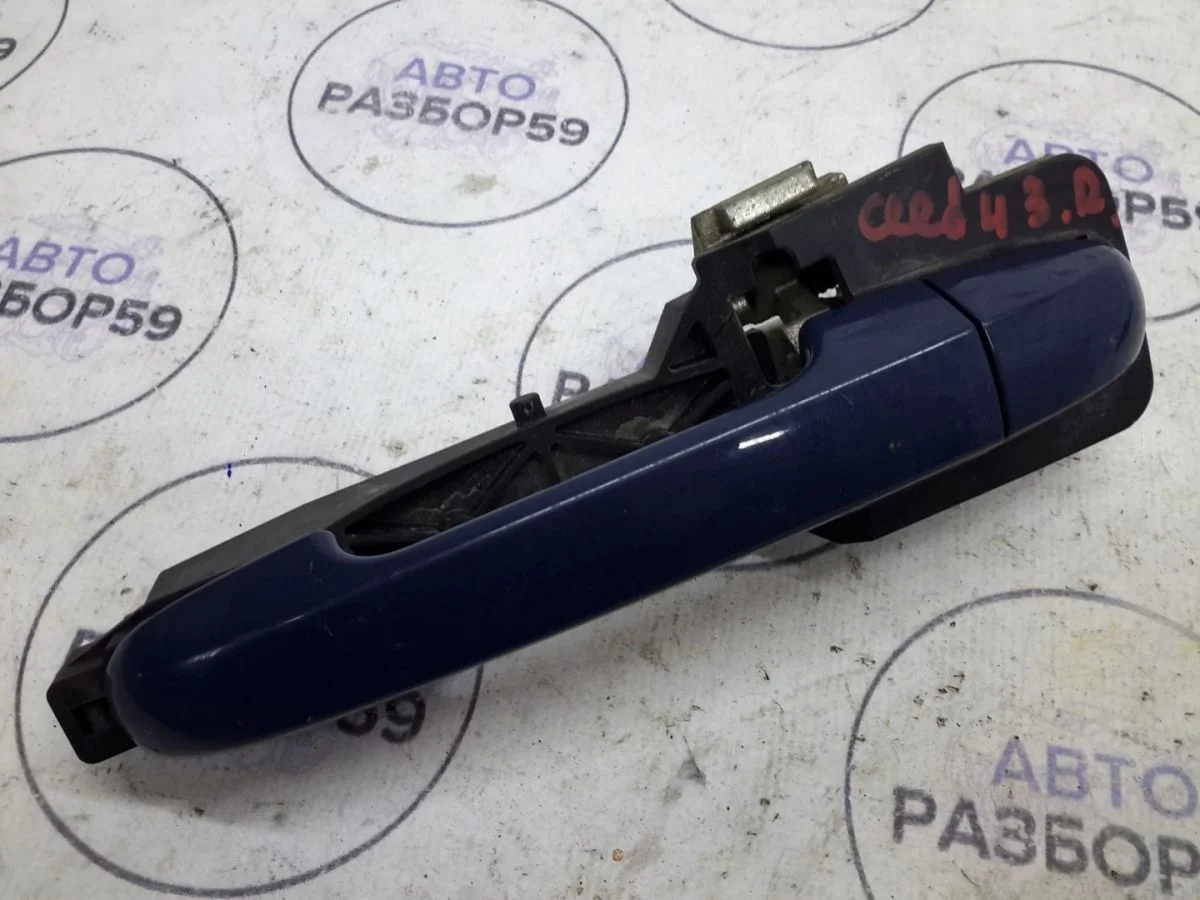 Ручка двери наружная Kia Ceed ED рестайлинг (2010—2012)