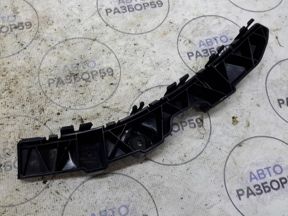 Кронштейн заднего бампера Kia Ceed ED рестайлинг (2010—2012)