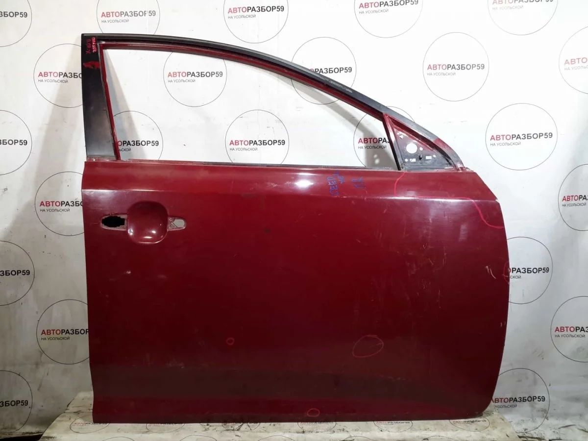 Дверь передняя правая Kia Ceed ED рестайлинг (2010—2012)