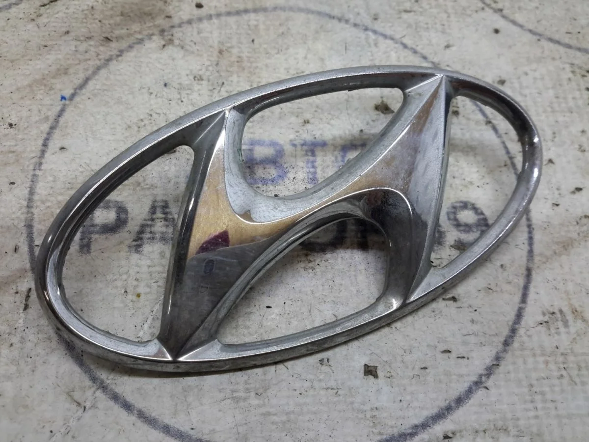 Эмблема Hyundai Sonata IV рестайлинг (2001—2012)