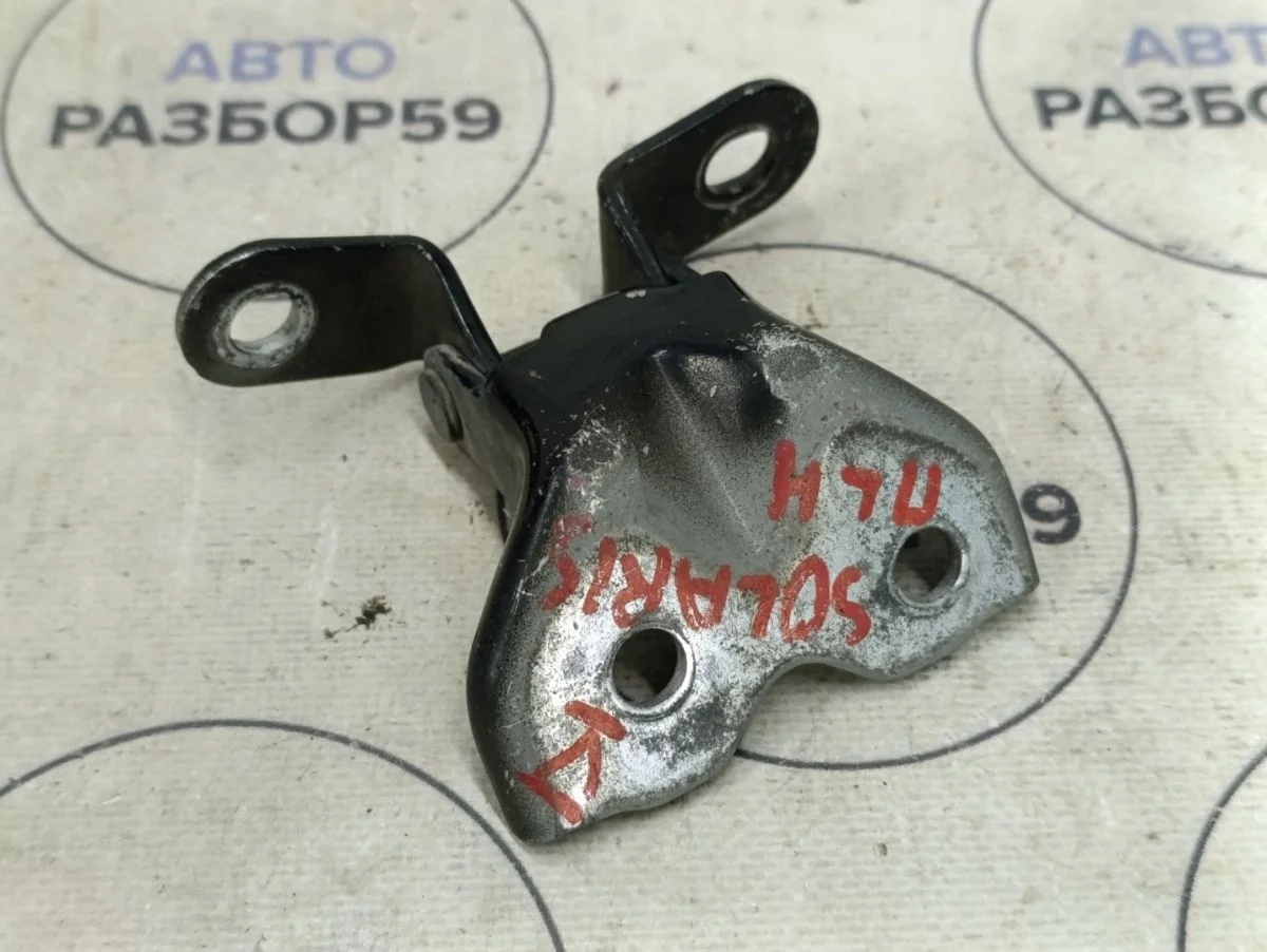 Петля двери Hyundai Solaris I (2010—2014)